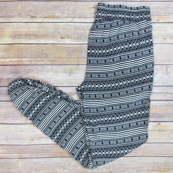 Jack by BB Dakota Suzette Printed Challi Pant - Picture 2 of 7